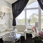 Parkhotel فندق 4*