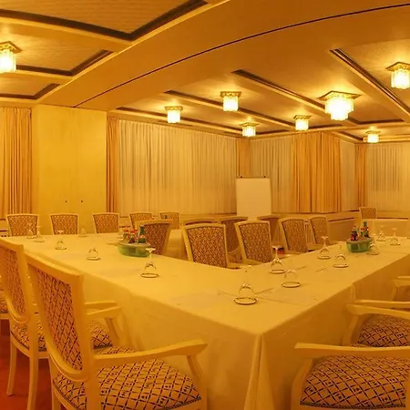 ホテル Parkhotel 4*