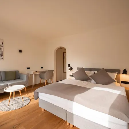 Parkhotel - Suedtirols Noerdlichster Punkt Hotell 4*