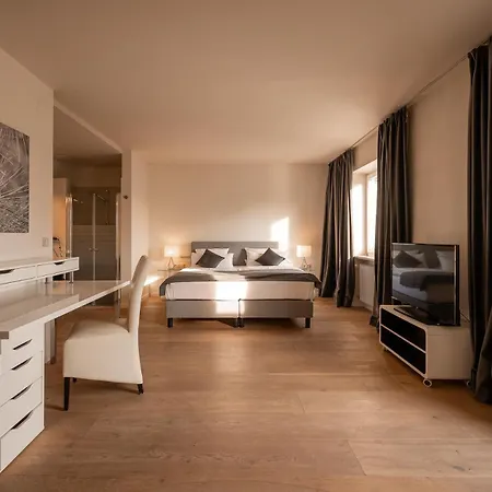 Parkhotel - Suedtirols Noerdlichster Punkt 4*