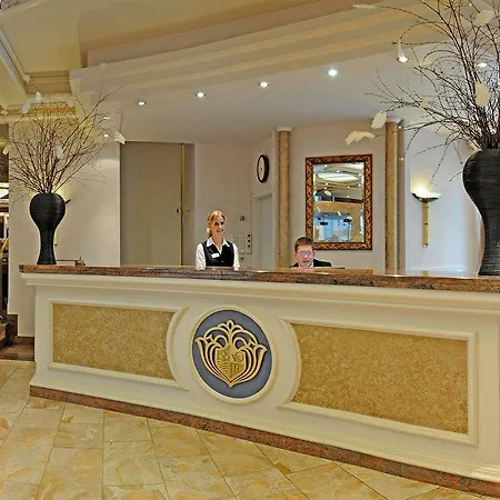 ホテル Parkhotel