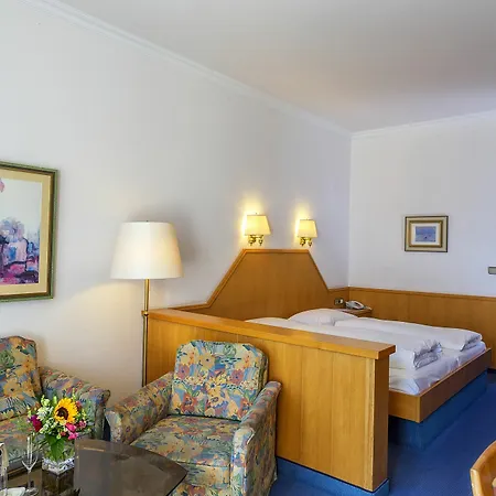 ホテル Parkhotel